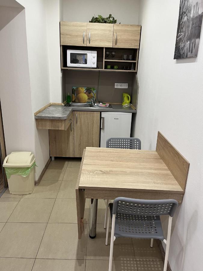 Sunny Apartman Štúrovo Buitenkant foto